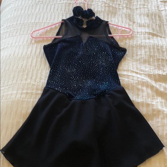 Figure skating dress - Picture 2 of 8